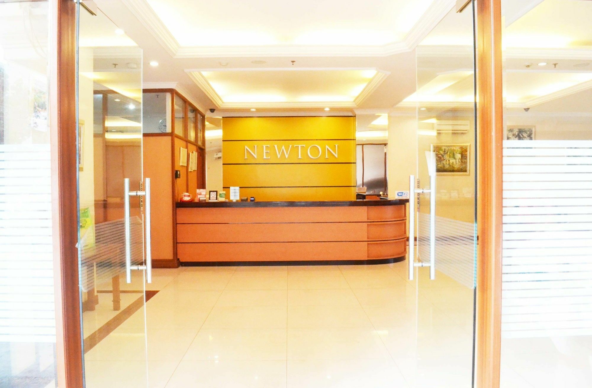 Newton Residence Джакарта Екстериор снимка